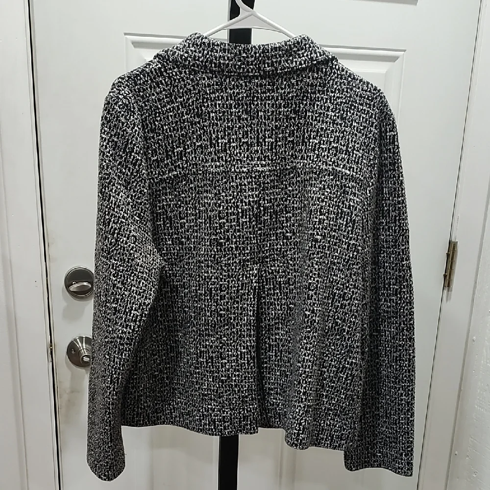 Charter Club Black and White Textured Blazer - Picture 4 of 5